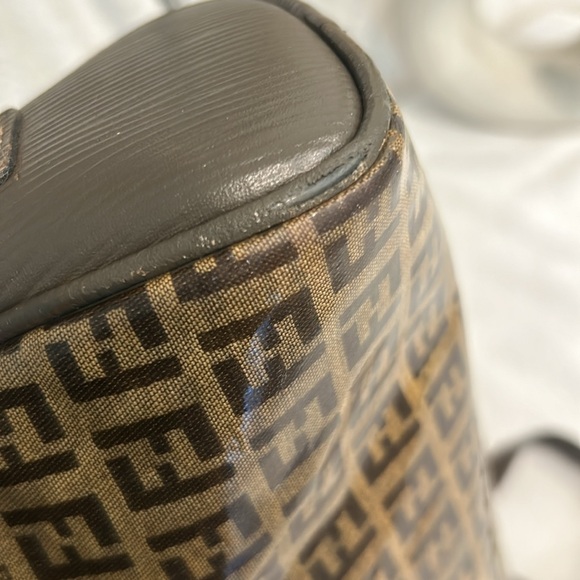 Fendi Vintage monogrammed Crossbody bag - Picture 7 of 16